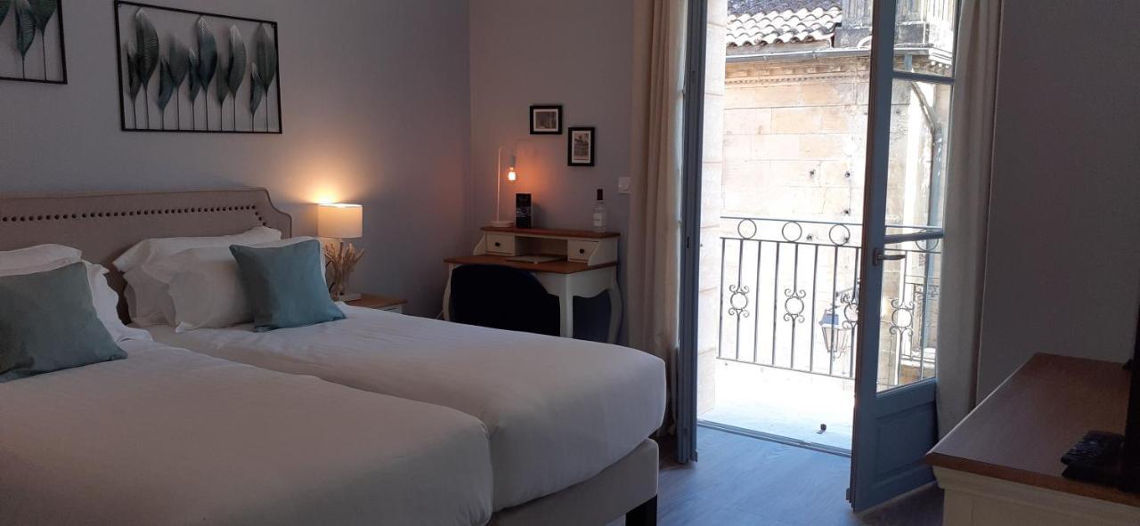 Hotel-Restaurant Des Augustins Saint-Cyprien  Dış mekan fotoğraf